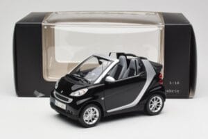 Smart Fortwo Descapotable W451 Negro & Plata Minichamps 1:18 Q0022566V001C18Q00 Metal - imagen 8 de 8
