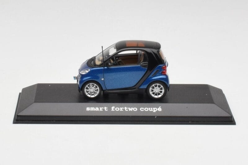 Smart Fortwo Coupe Aqua Azul Metallic & Negro Minichamps 1:43 Q0022558V001C77Q00 Metal