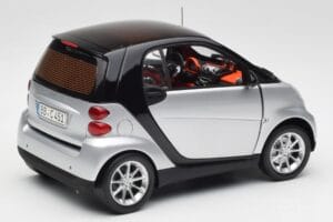 Smart Fortwo Coupé W451 Plata & Negro Minichamps 1:18 Q0022528V001C75Q00 Metal - imagen 3 de 8