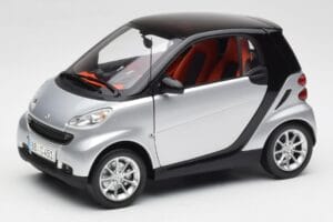 Smart Fortwo Coupé W451 Plata & Negro Minichamps 1:18 Q0022528V001C75Q00 Metal