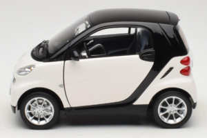 Smart Fortwo 451 Coupe Blanco Negro Minichamps 1:18 150036302 Metal - imagen 4 de 8