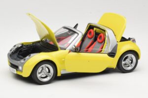 Smart Roadster 452 Amarillo Bburago 1:18 34099-M2 Metal - imagen 2 de 8