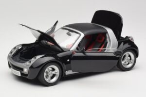 Smart Roadster Negro Bburago 1:18 34099-M1 Metal - imagen 2 de 8