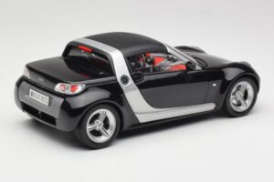 Smart Roadster Negro Bburago 1:18 34099-M1 Metal - imagen 3 de 8
