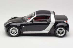 Smart Roadster Negro Bburago 1:18 34099-M1 Metal - imagen 4 de 8
