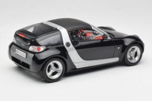 Smart Roadster Azul Oscuro Bburago 1:18 34917 Metal - imagen 3 de 8
