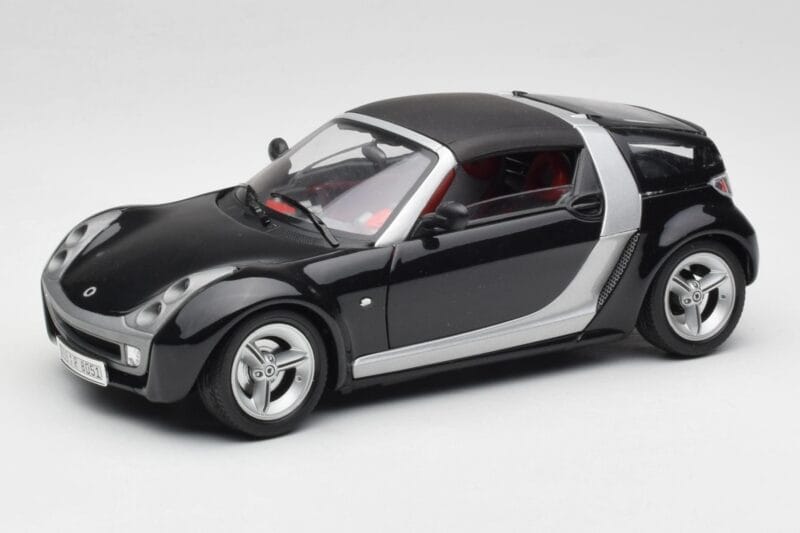 Smart Roadster Azul Oscuro Bburago 1:18 34917 Metal