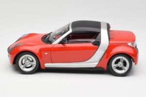 Smart Roadster Rojo Bburago 1:18 34099 Metal - imagen 4 de 8
