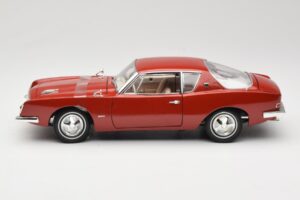Studebaker Avanti Rojo Solido 1:18 421183270 Metal - imagen 4 de 8