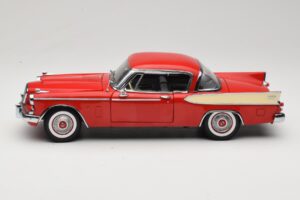 Studebaker Golden Hawk Apache Red Motor City 1:18 80009 Metal - imagen 4 de 8