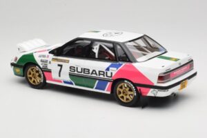 Subaru Legacy RS BC5 Group A #7 C. McRae / D. Ringer Rally Sweden 1992 Otto 1:18 OT1158 Resina - imagen 5 de 6