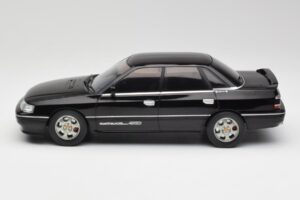 Subaru Legacy RS Negro IXO 1:18 18CMC131A Metal - imagen 3 de 6