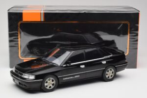 Subaru Legacy RS Negro IXO 1:18 18CMC131A Metal - imagen 6 de 6