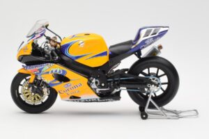 Suzuki GSX-R 1000 Team Alstare Corona Extra T. Corser WSB 2005 Minichamps 1:12 122052211 Metal
