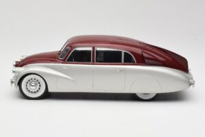 Tatra 87 Plata & Rojo Oscuro MCG 1:18 MCG18067 Metal - imagen 3 de 6
