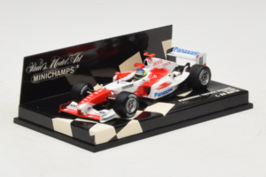 Toyota TF104 Panasonic #16 C. da Matta Panasonic Toyota Racing 2004 Minichamps 1:43 400040016 Metal - imagen 2 de 5