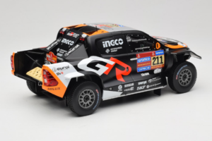 Toyota GR DKR Hilux Evo #211 H. Lategan / B. Cummings Rally Dakar 2025 IXO 1:18 18RMC237 Metal - imagen 2 de 6