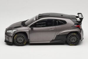 Toyota GR Yaris Rally2 Gris IXO 1:18 18CMC210 Metal - imagen 3 de 6