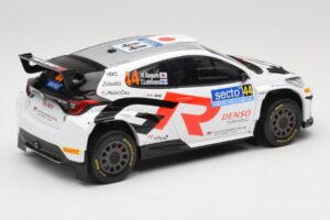 Toyota GR Yaris Rally2 #44 H. Kogure Rally Finland 2024 IXO 1:18 18RMC212B Metal - imagen 2 de 6