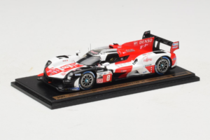 Toyota GR010 Hybrid Hypercar #8 S. Buemi / B. Hartley / R. Hirakawa Toyota Gazoo Racing 24 Hours of Le Mans 2023 Spark 1:43 T - imagen 3 de 4