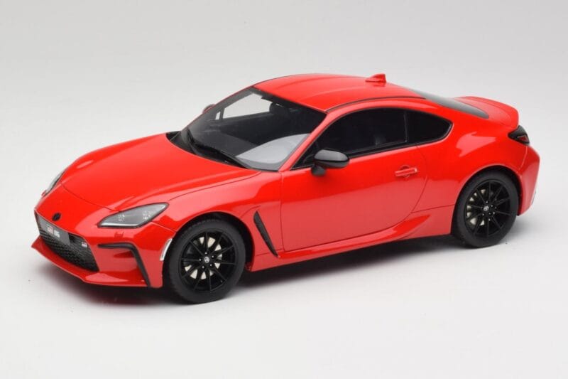 Toyota GR86 ZN8 Ignition Rojo Otto 1:18 OT470 Resina