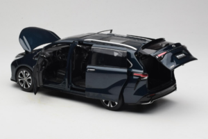 Toyota Granvia Azul Oscuro OEM 1:18 FCL22GR803 Metal - imagen 5 de 8