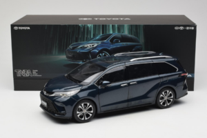Toyota Granvia Azul Oscuro OEM 1:18 FCL22GR803 Metal - imagen 8 de 8