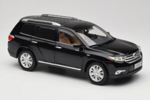 Toyota Highlander XU40 Negro Paudi Model 1:18 2043612-B1 Metal - imagen 6 de 8