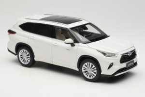 Toyota Highlander XU70 Blanco OEM 1:18 26071-2011 Metal - imagen 6 de 8
