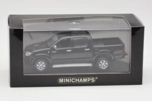 Toyota Hilux Negro Minichamps 1:43 400166662 Metal - imagen 4 de 4