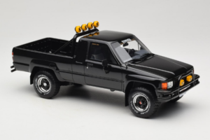 Toyota Hilux N60 SR5 Pickup Negro Otto 1:18 OT481B Resina - imagen 4 de 6
