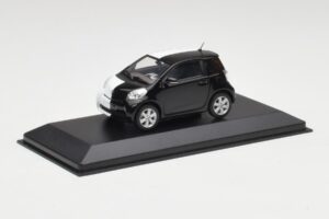 Toyota iQ Negro & Blanco Salón del Automóvil de Ginebra 2009 Minichamps 1:43 400166801 Metal - imagen 2 de 4