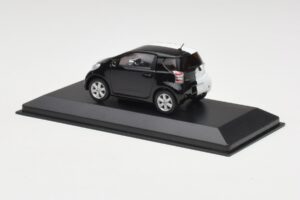 Toyota iQ Negro & Blanco Salón del Automóvil de Ginebra 2009 Minichamps 1:43 400166801 Metal - imagen 3 de 4