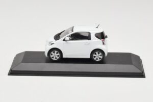 Toyota iQ Blanco Minichamps 1:43 TOYOTA009 Metal