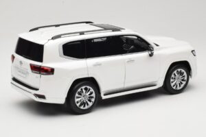 Toyota Land Cruiser J300 ZX Blanco LCD 1:18 LCD18013-ZX-WH Metal - imagen 3 de 8