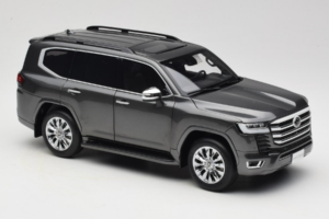 Toyota Land Cruiser LC300 ZX Gris LCD 1:18 LCD18013-ZX-GR Metal - imagen 6 de 8