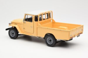 Toyota Land Cruiser Pickup Beige Kyosho 1:18 08958BE Metal - imagen 7 de 8
