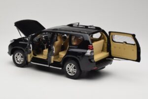 Toyota Land Cruiser Prado J150 Negro Paudi Model 1:18 623132-BK Metal - imagen 5 de 8