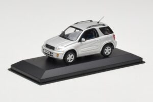 Toyota RAV4 XA20 Plata Interior Claro Minichamps 1:43 31434205 Metal - imagen 2 de 4
