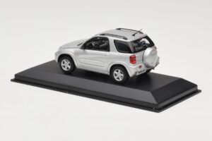 Toyota RAV4 XA20 Plata Interior Claro Minichamps 1:43 31434205 Metal - imagen 3 de 4