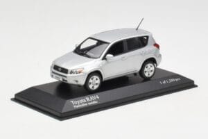 Toyota RAV4 XA30 Plata Minichamps 1:43 400166570 Metal - imagen 2 de 4