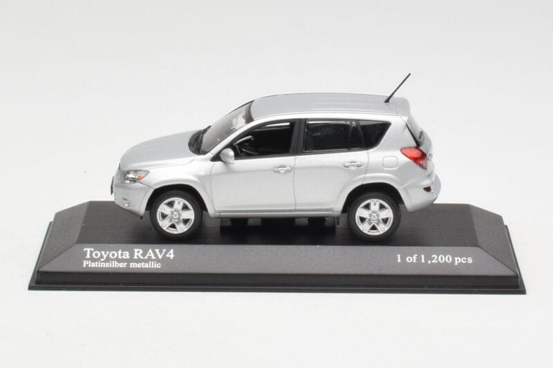Toyota RAV4 XA30 Plata Minichamps 1:43 400166570 Metal