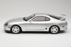 Toyota Supra A80 Plata Kyosho 1:12 KSR12006S Resina - imagen 3 de 6
