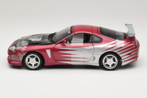 Toyota Supra A80 Fast & Furious Morado Plateado ERTL 1:18 33708 Metal - imagen 3 de 6