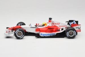 Toyota TF105 #17 R. Schumacher Panasonic Toyota Racing 2005 Minichamps 1:18 100050017 Metal - imagen 3 de 7