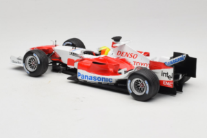Toyota TF105 #17 R. Schumacher Panasonic Toyota Racing 2005 Minichamps 1:18 100050017 Metal - imagen 5 de 7