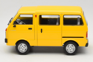 Toyota TJ110 Tianjin Huali Amarillo OEM 1:18 TOYOTA014 Metal - imagen 4 de 8