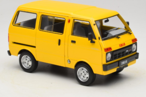 Toyota TJ110 Tianjin Huali Amarillo OEM 1:18 TOYOTA014 Metal - imagen 6 de 8