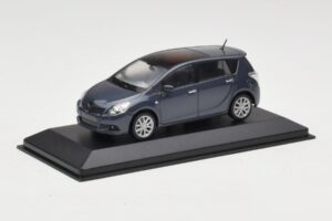 Toyota Verso Grey Metallic Minichamps 1:43 TOYOTA011 Metal - imagen 2 de 4