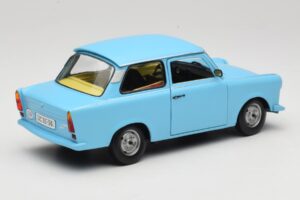 Trabant 601 Azul Sun Star 1:18 4290 Metal - imagen 3 de 8